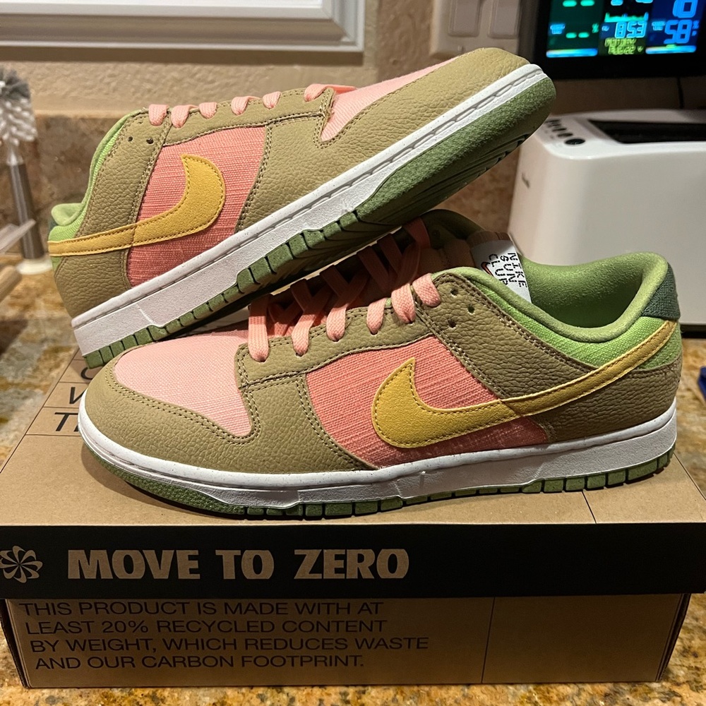 (SOLD)Nike dunk - sun club Sz 10.5m